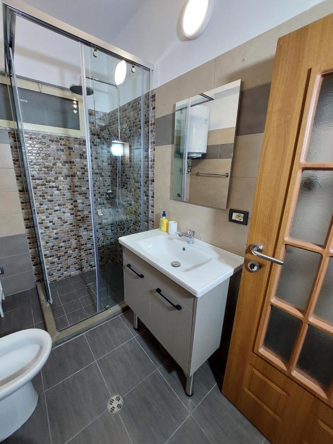 טיראנה Vila Tafa Apartments Ap3 מראה חיצוני תמונה